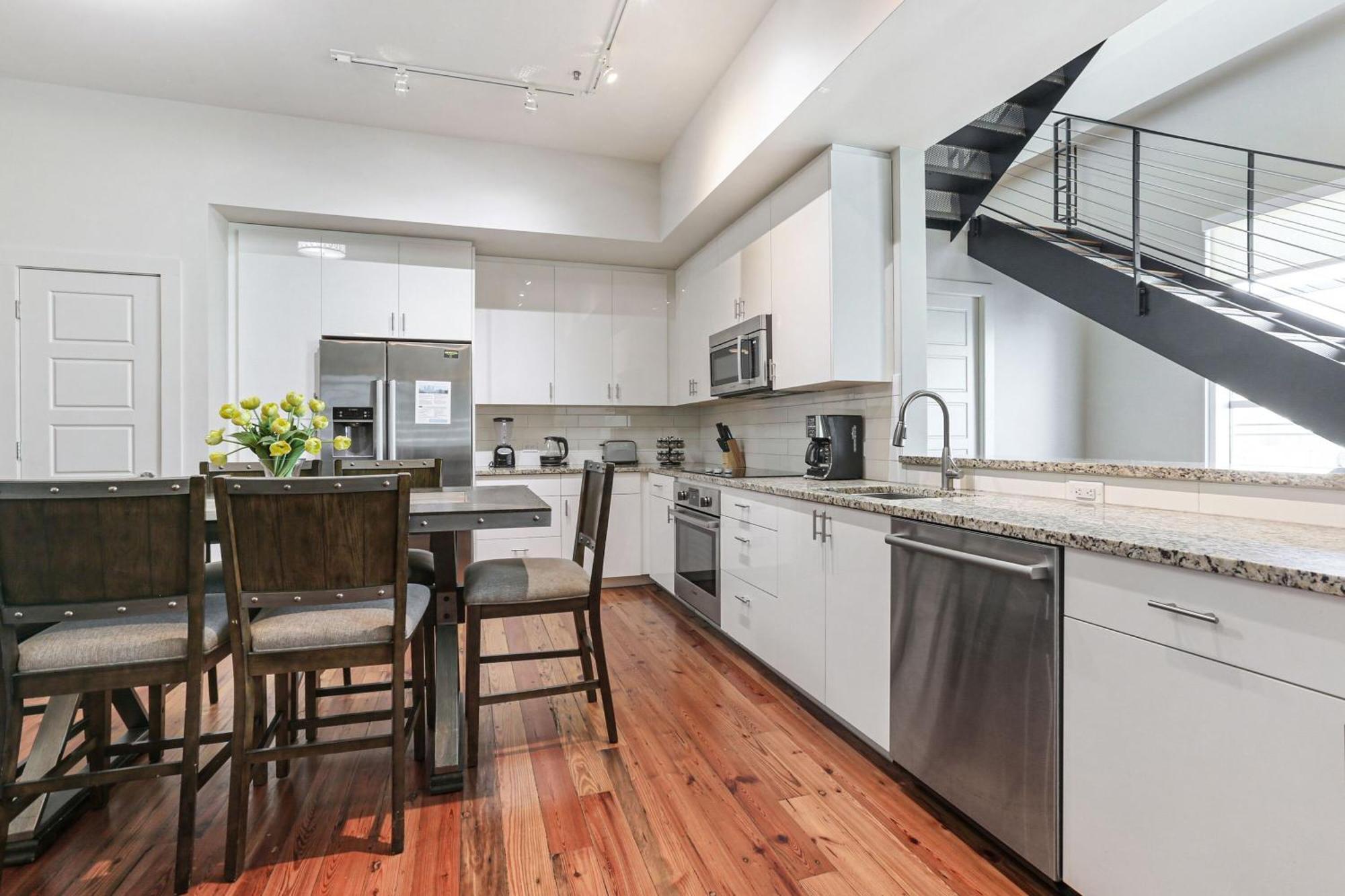 Upscale Condos And Penthouses Close To Canal And Bourbon St 新奥尔良 外观 照片