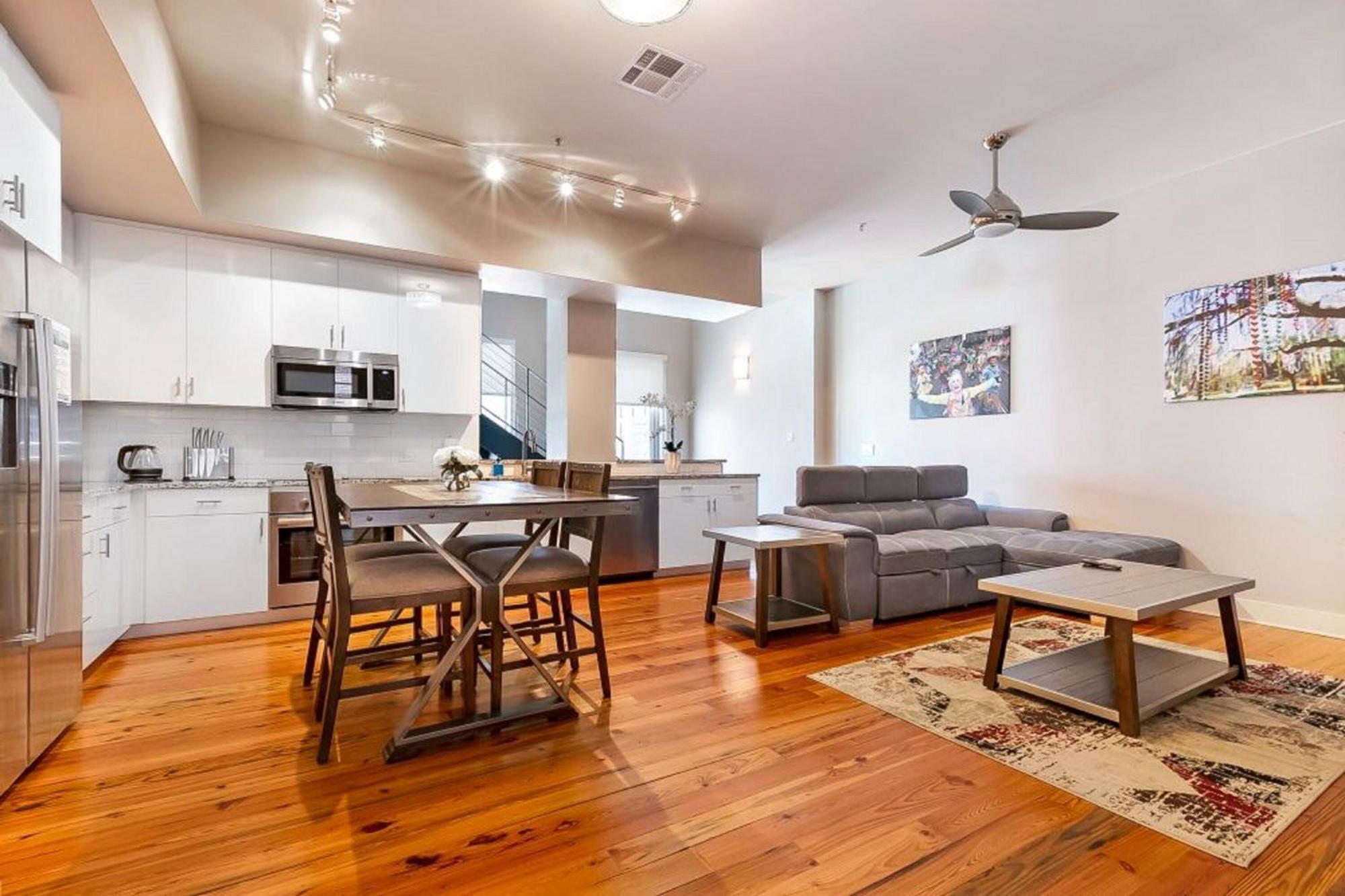 Upscale Condos And Penthouses Close To Canal And Bourbon St 新奥尔良 外观 照片