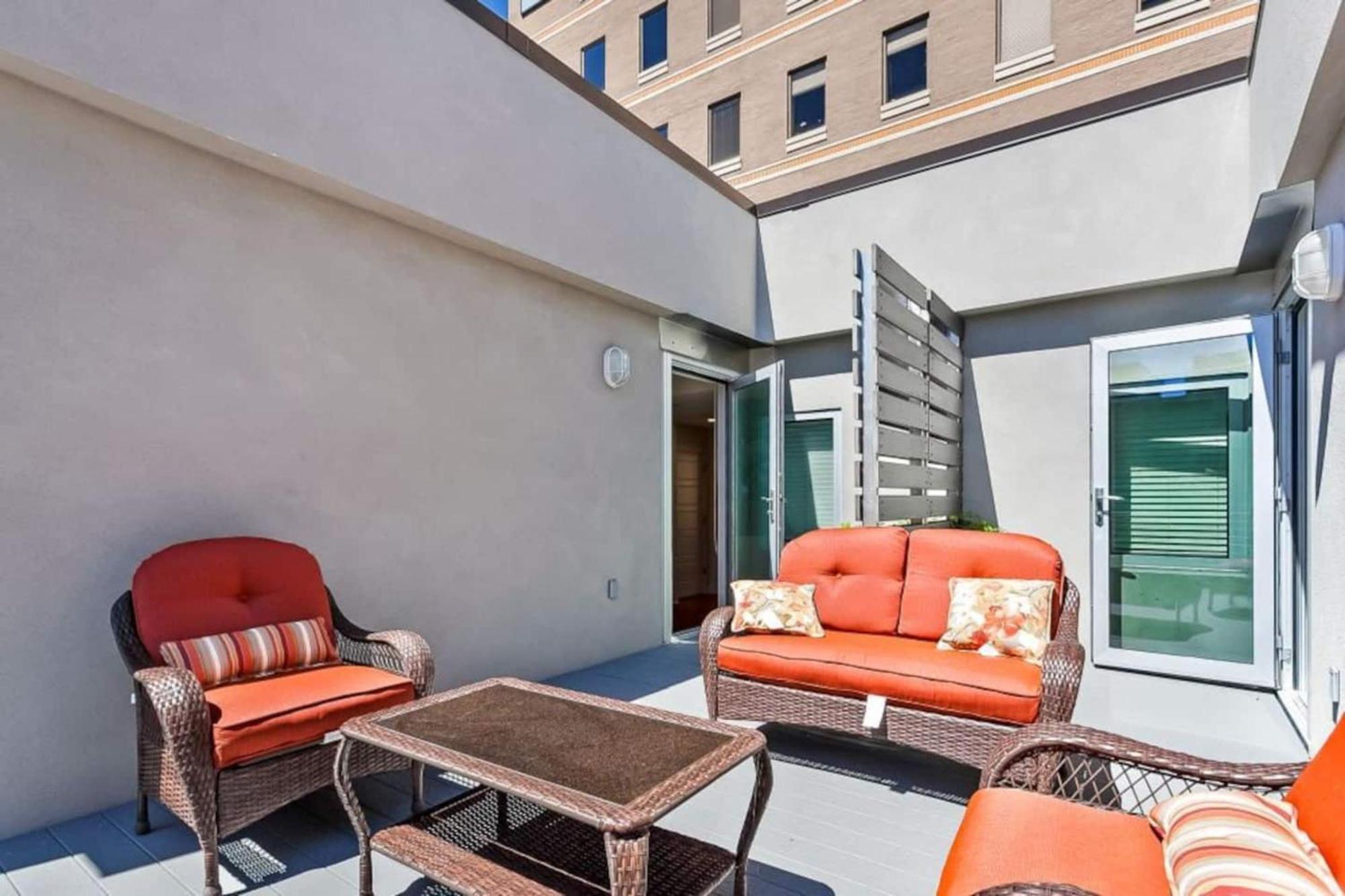 Upscale Condos And Penthouses Close To Canal And Bourbon St 新奥尔良 外观 照片