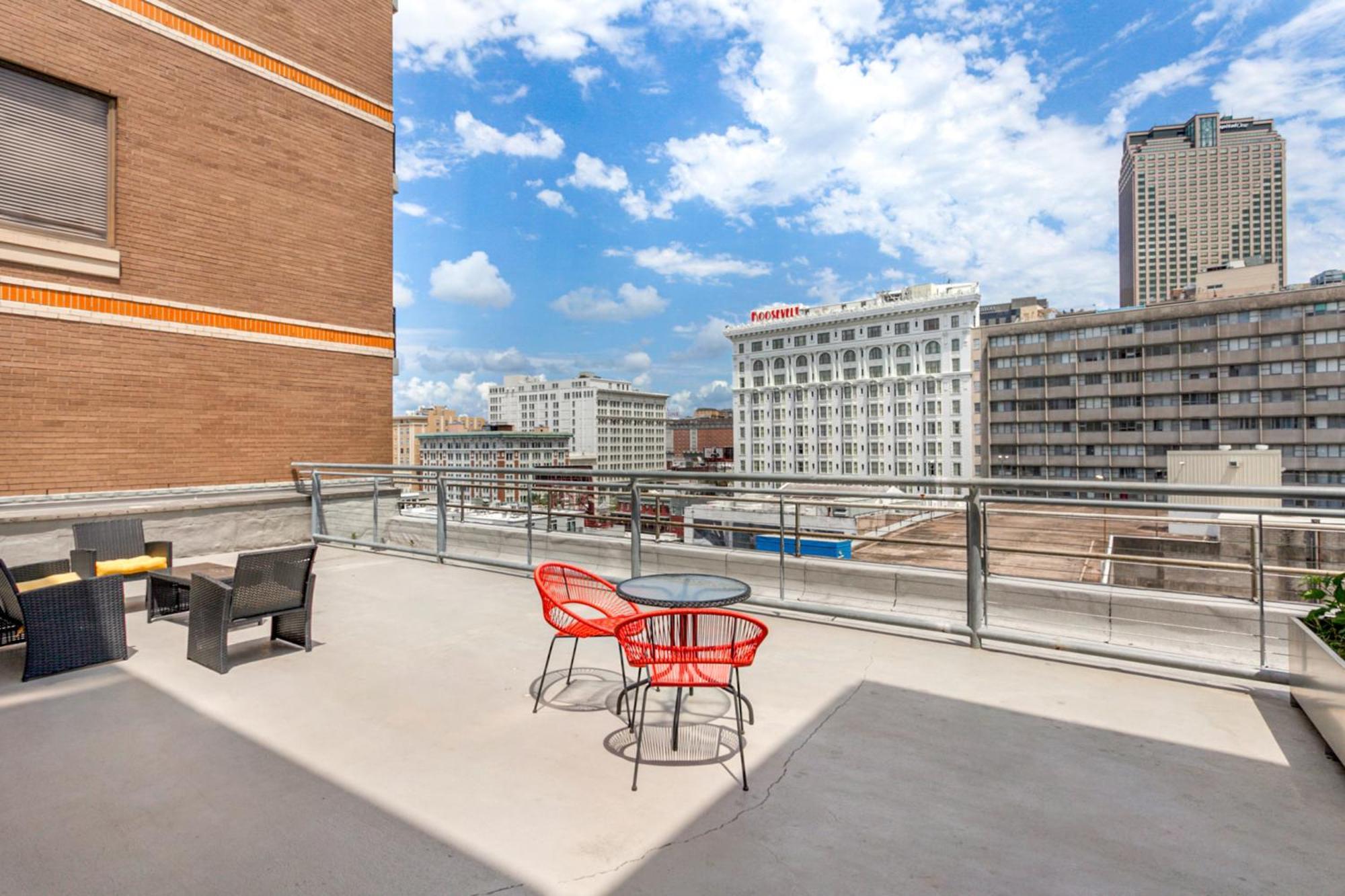Upscale Condos And Penthouses Close To Canal And Bourbon St 新奥尔良 外观 照片